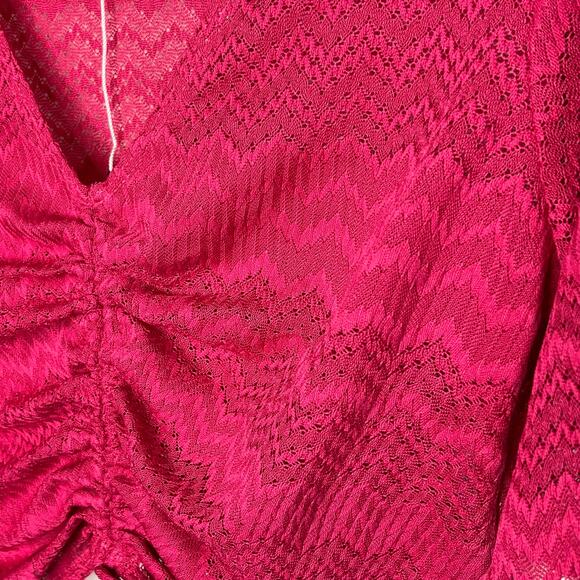 Lovers and Friends Pink Semi sheer Cinch Front Crop V-Neck‎ Shirt Size Small - Picture 6 of 7